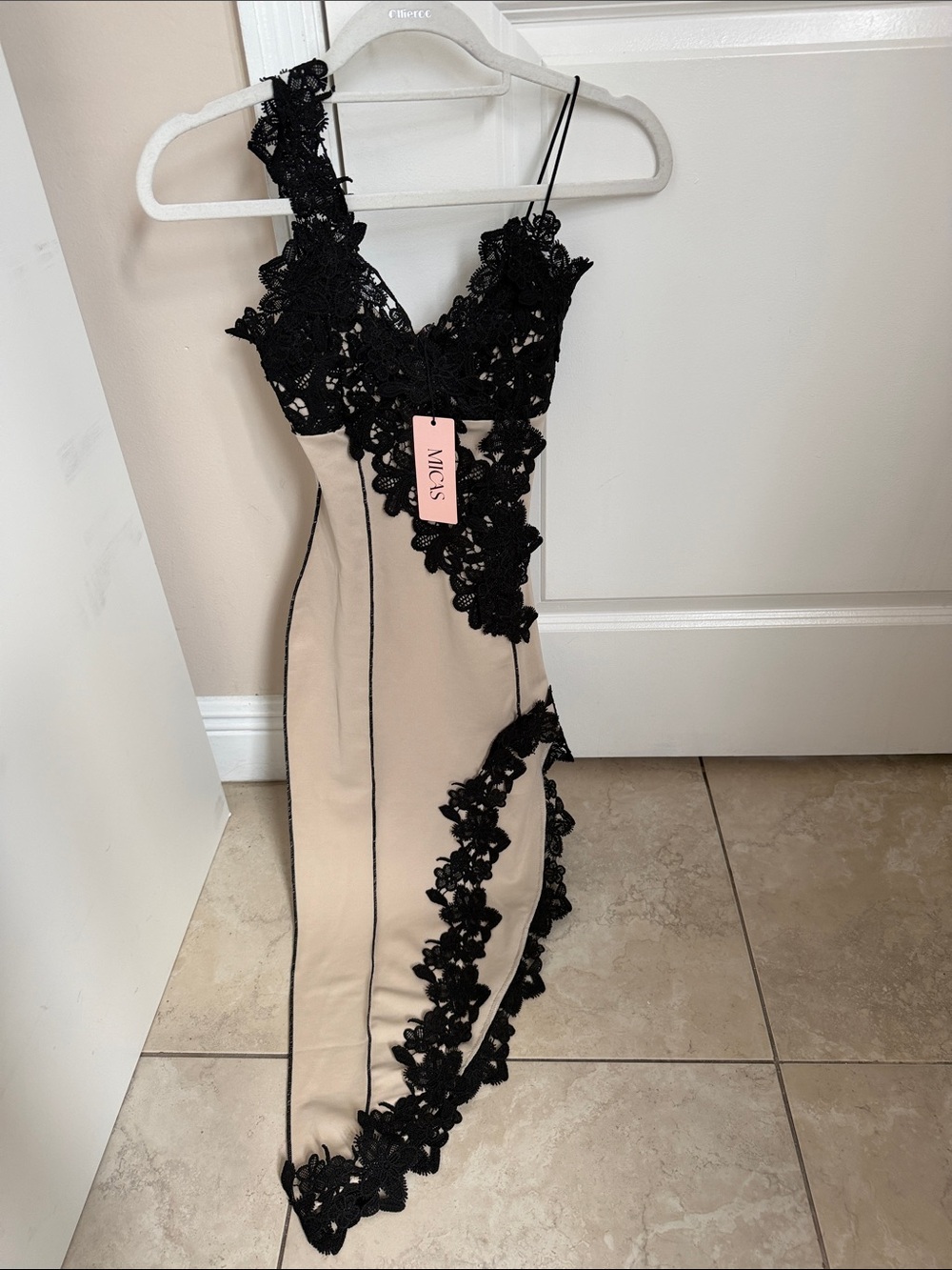 Asymmetric One-Shoulder Beige Dress with Black Lace Appliqué